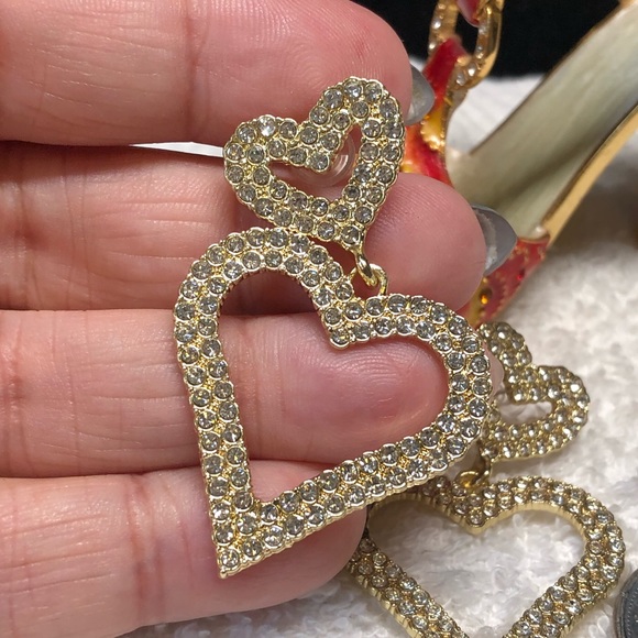 Large gold and rhinestone heart earrings —NWOT - Picture 4 of 9